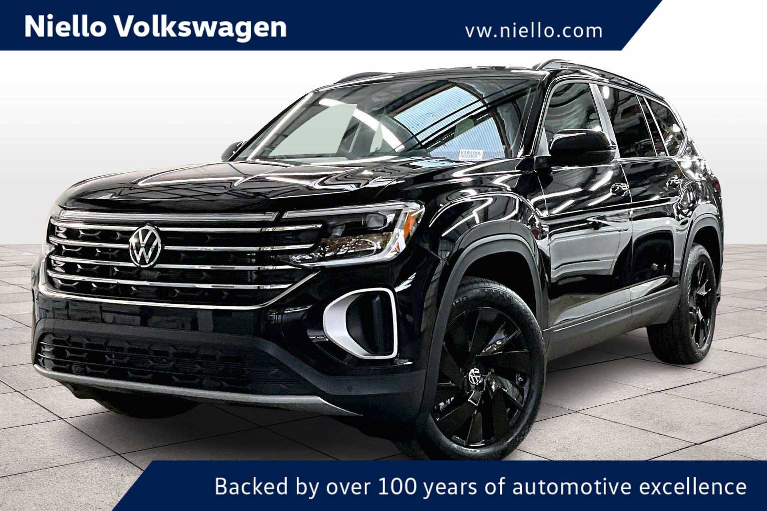 Used 2025 Volkswagen Atlas SE w/ Black Wheel Package