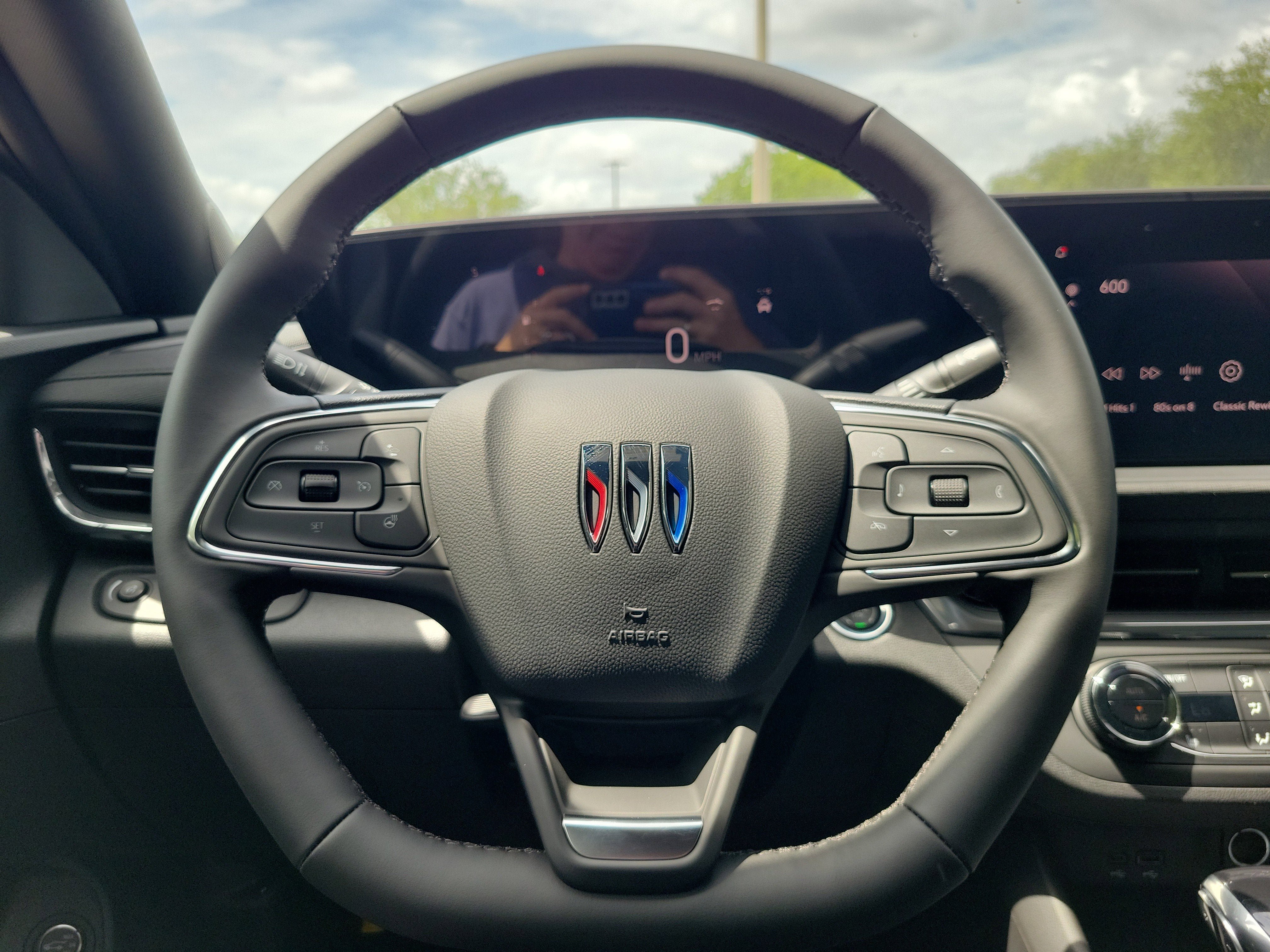 New 2026 Buick Envista Sport Touring w/ Convenience I Package FWD image 9