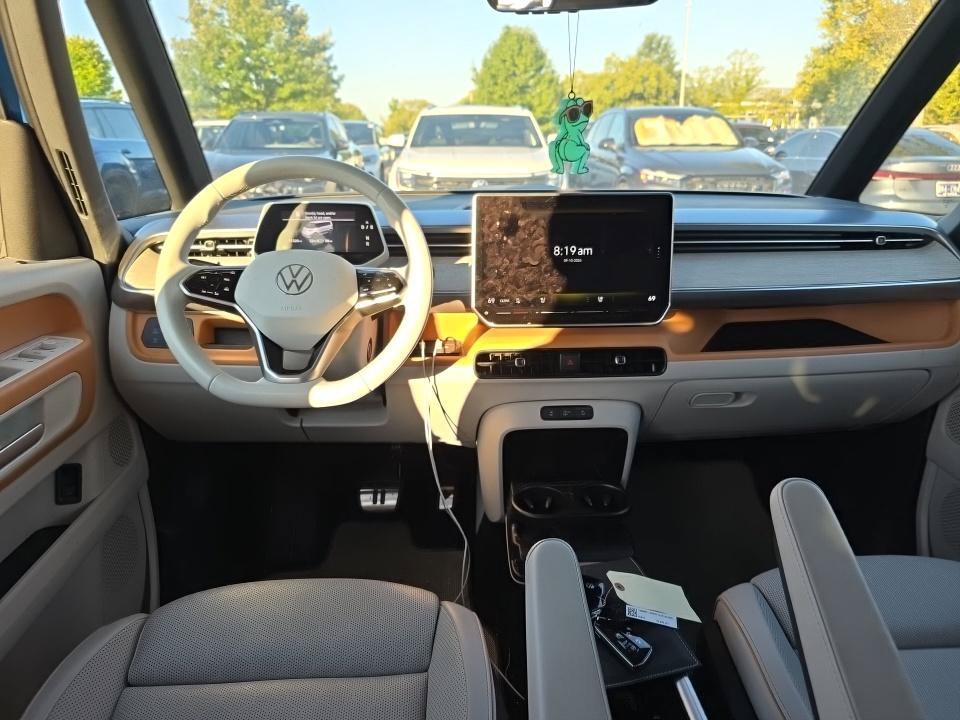 Used 2025 Volkswagen ID. Buzz Pro S Plus RWD image 21