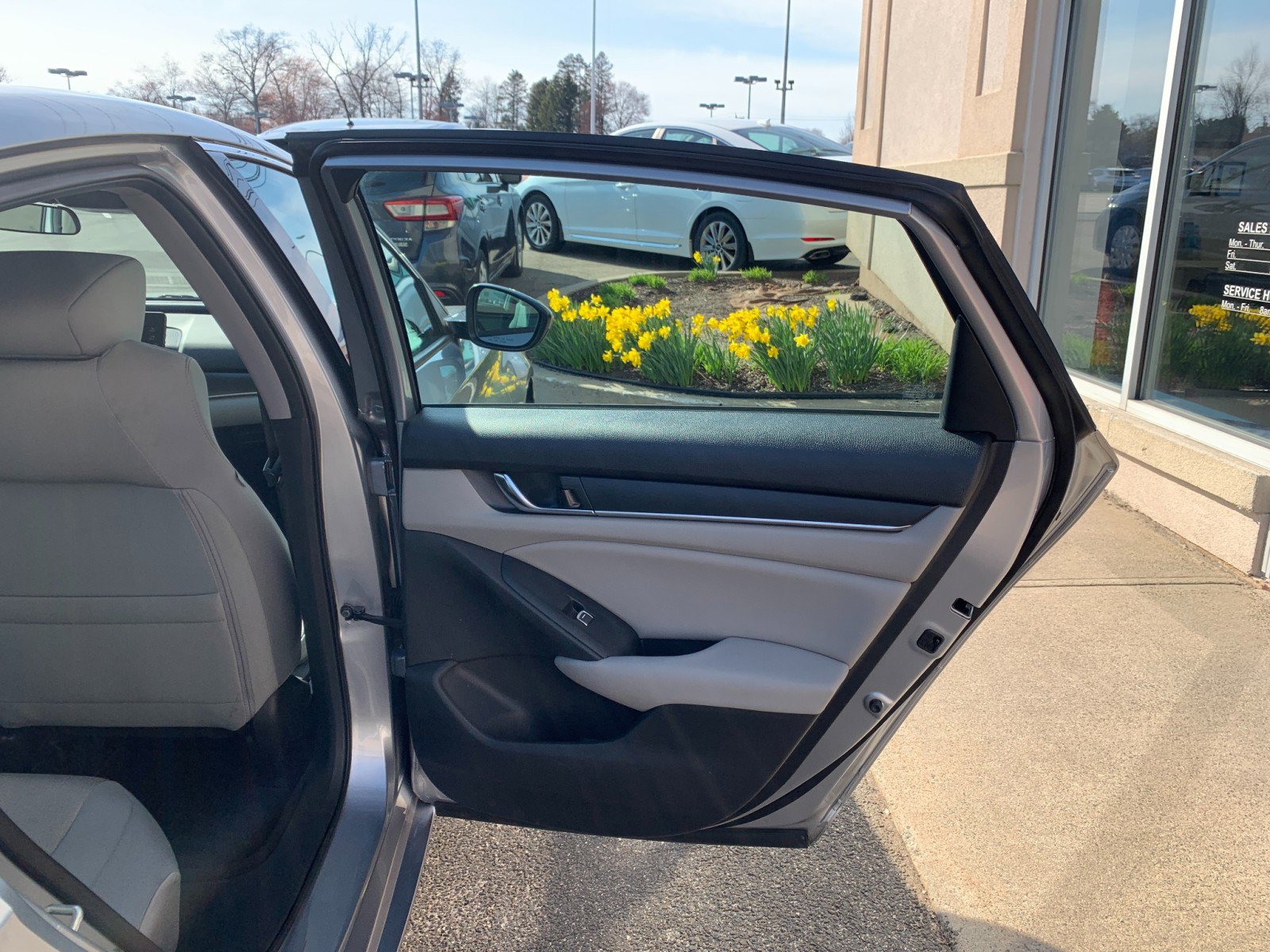 Used 2018 Honda Accord LX image 29