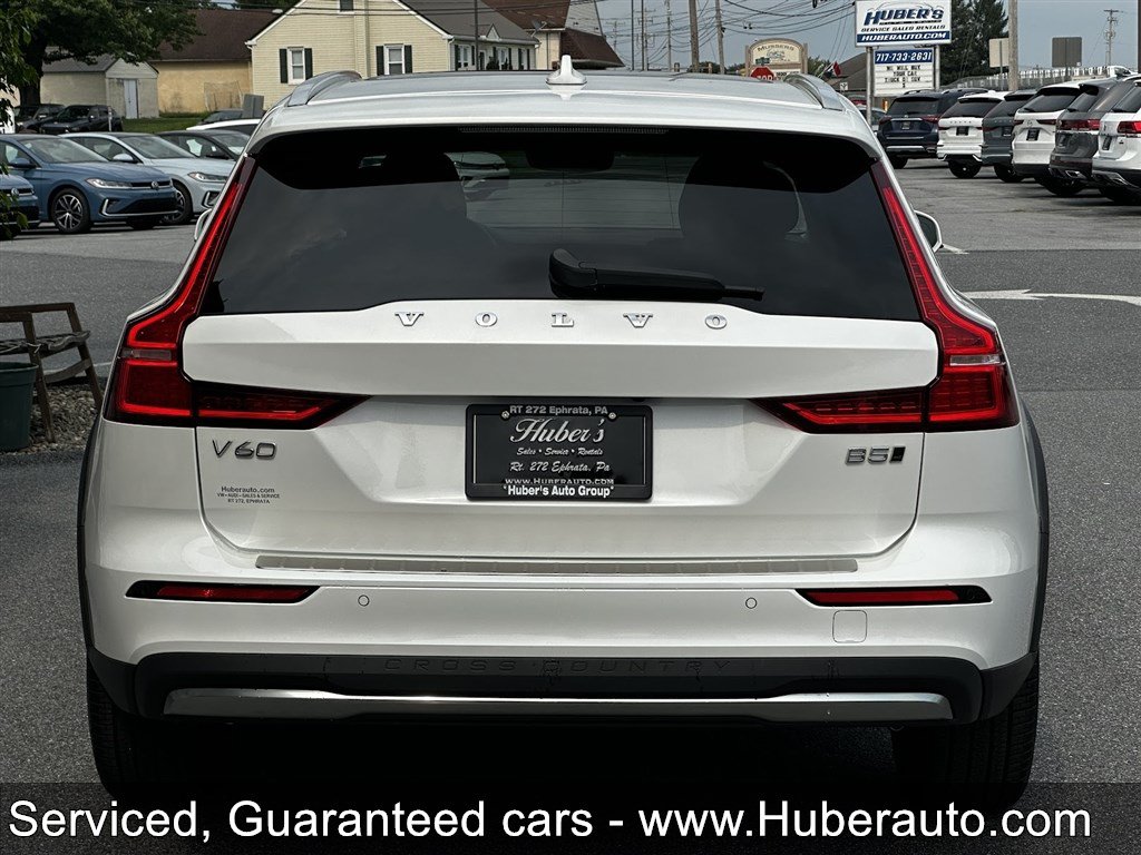 Used 2023 Volvo V60 B5 Cross Country Plus w/ Climate Package AWD/4WD image 7