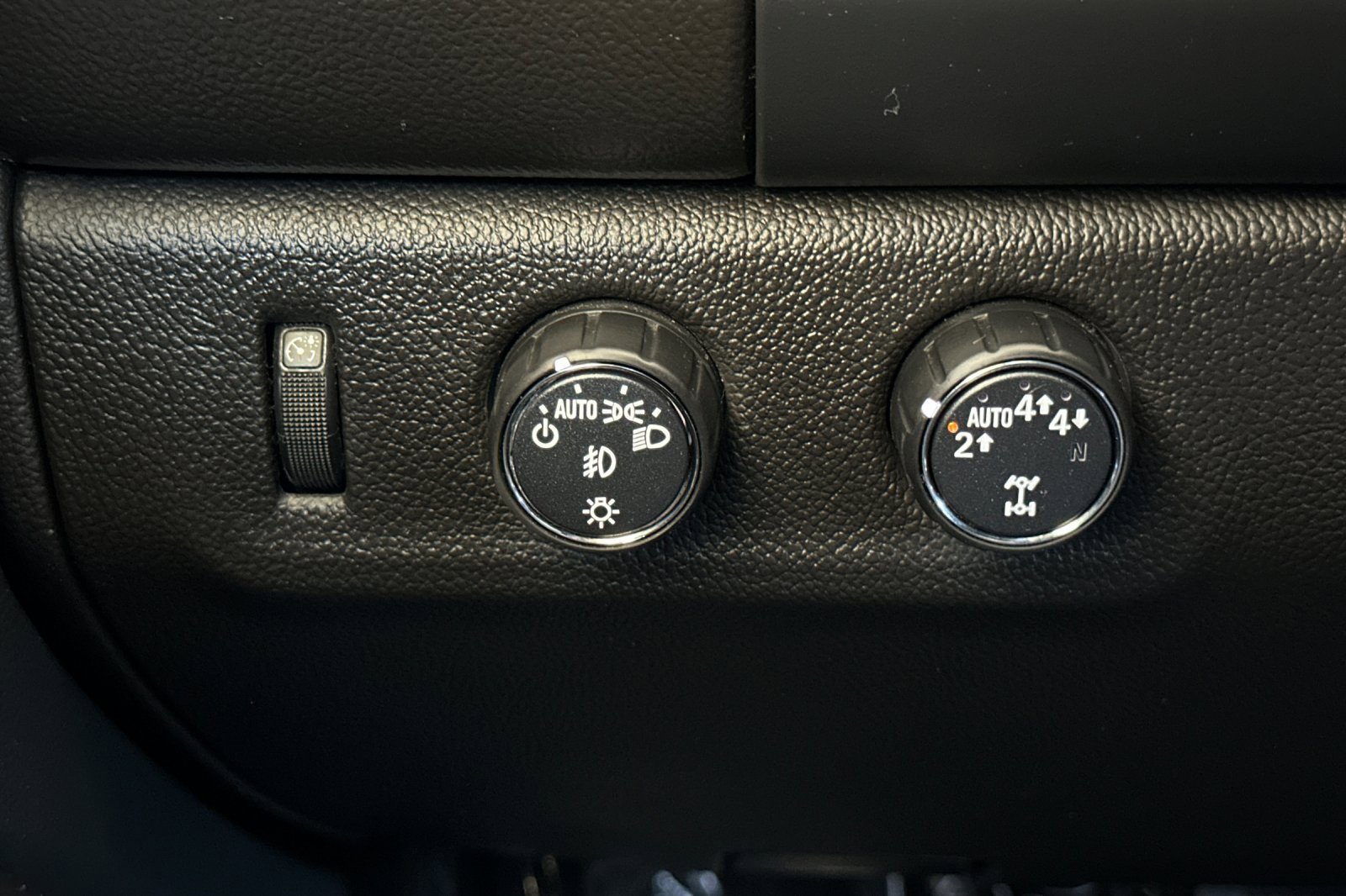 Certified 2022 GMC Canyon Elevation image 33