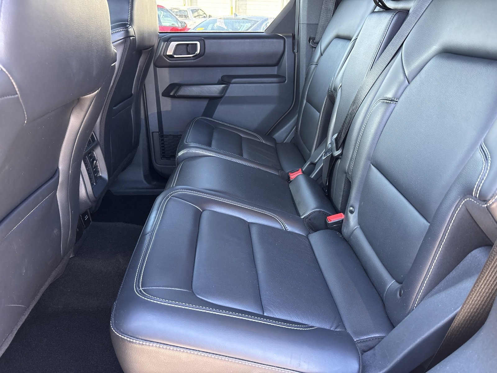 Used 2025 Ford Bronco Outer Banks image 11