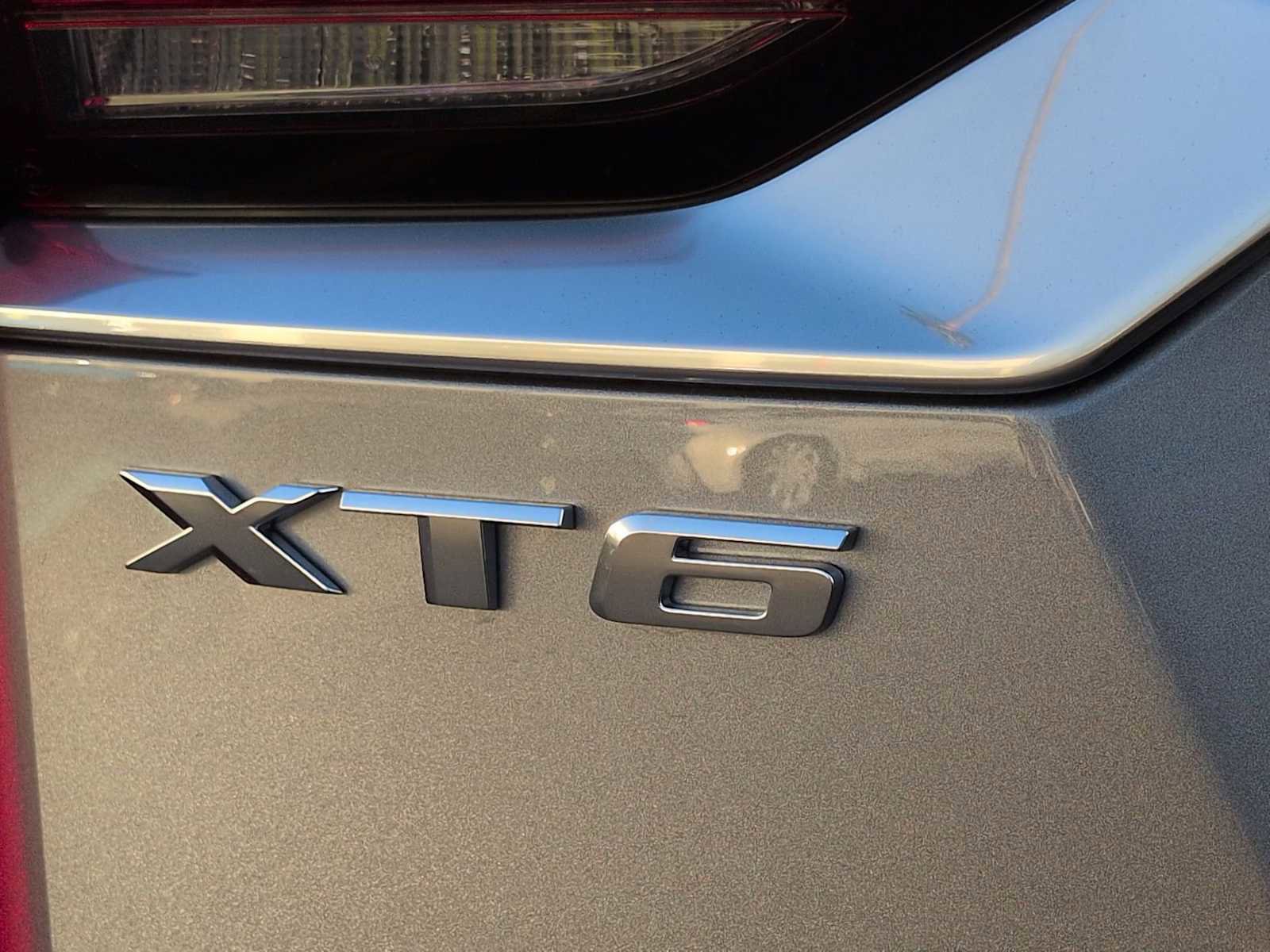 Used 2025 Cadillac XT6 Luxury image 9