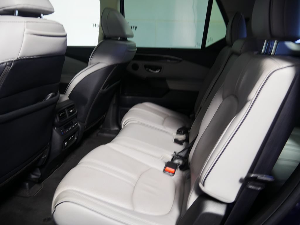 Used 2023 Honda Pilot Elite image 13