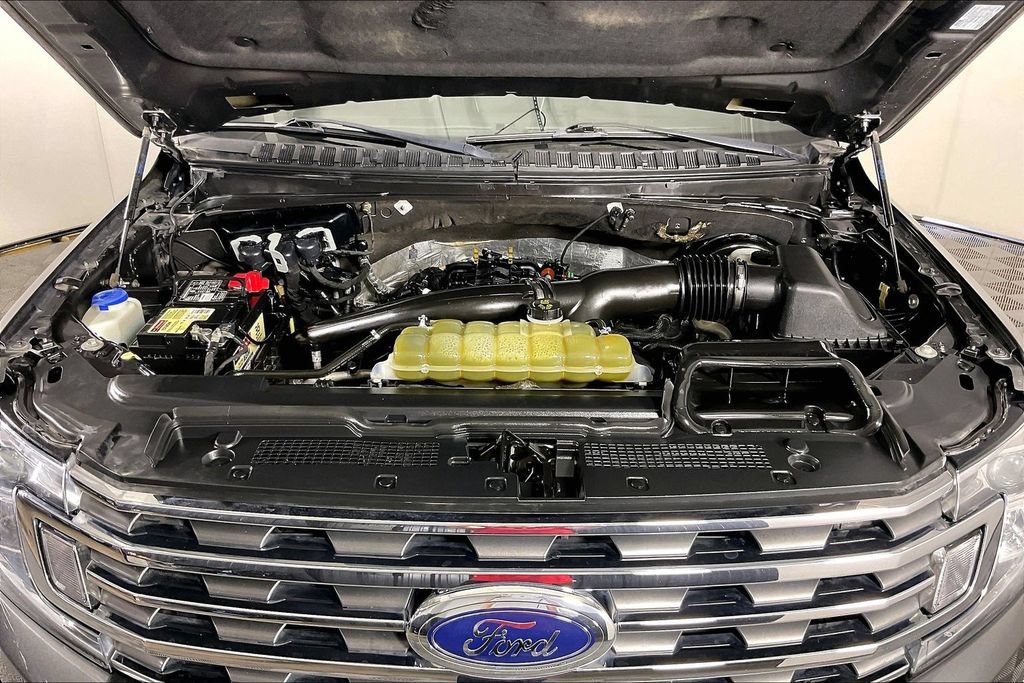 Used 2021 Ford Expedition XLT RWD image 12