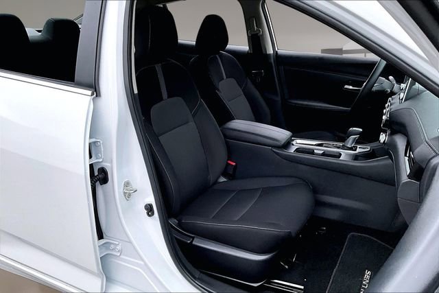 Used 2025 Nissan Sentra SV image 26