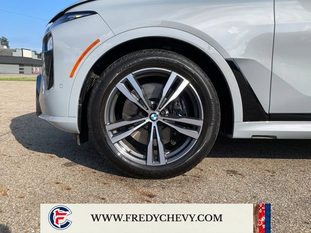 Used 2025 BMW X7 M60i AWD/4WD image 30