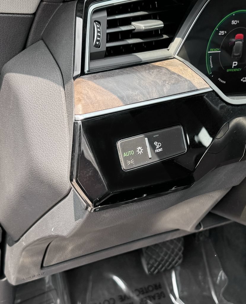Used 2019 Audi e-tron Premium Plus AWD/4WD image 15