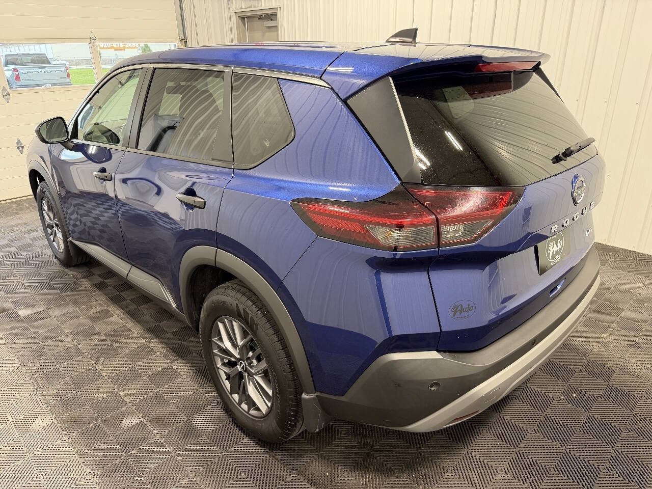 Used 2022 Nissan Rogue S AWD/4WD image 4