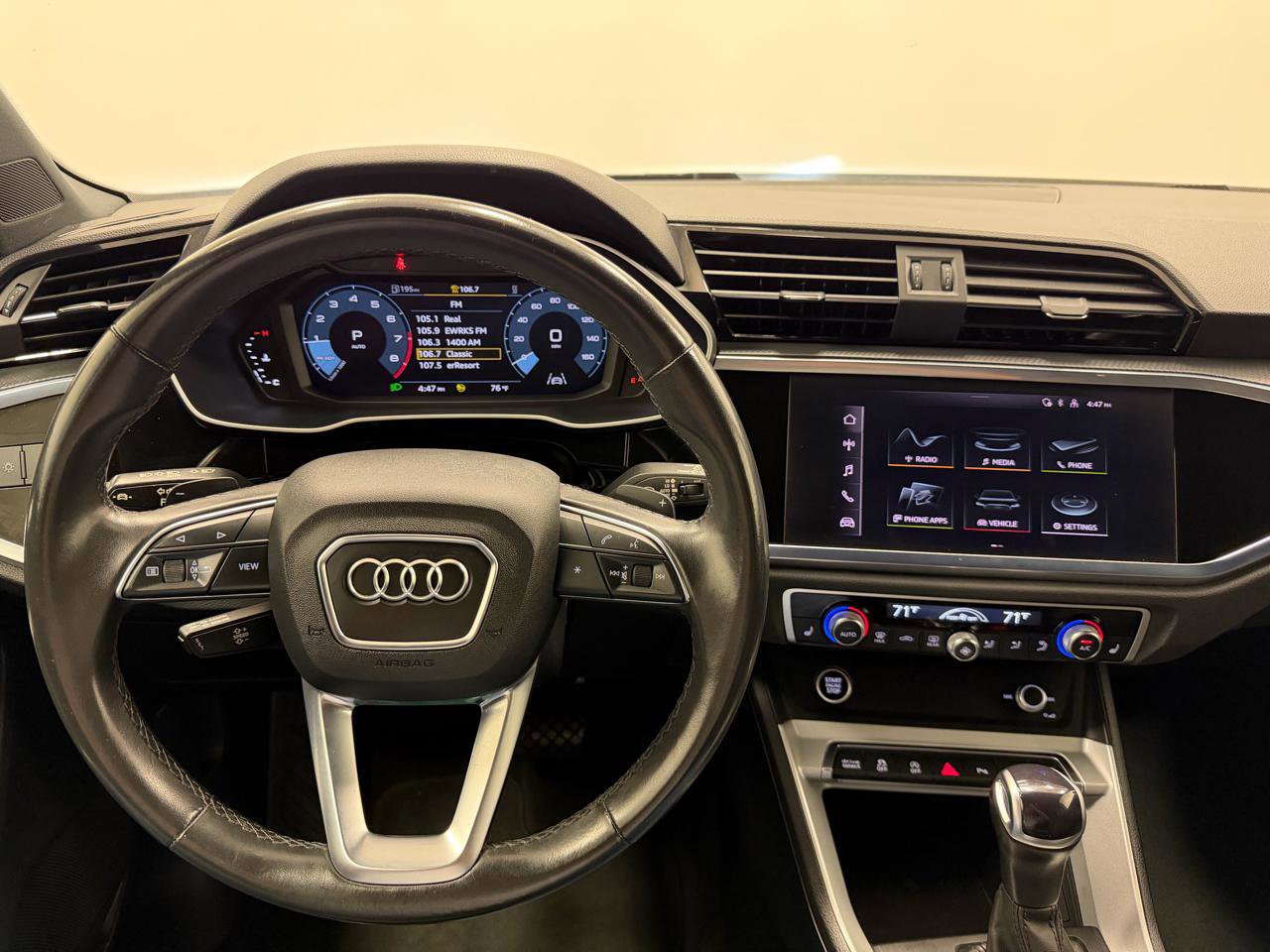 Used 2022 Audi Q3 2.0T Premium w/ Convenience Package image 19