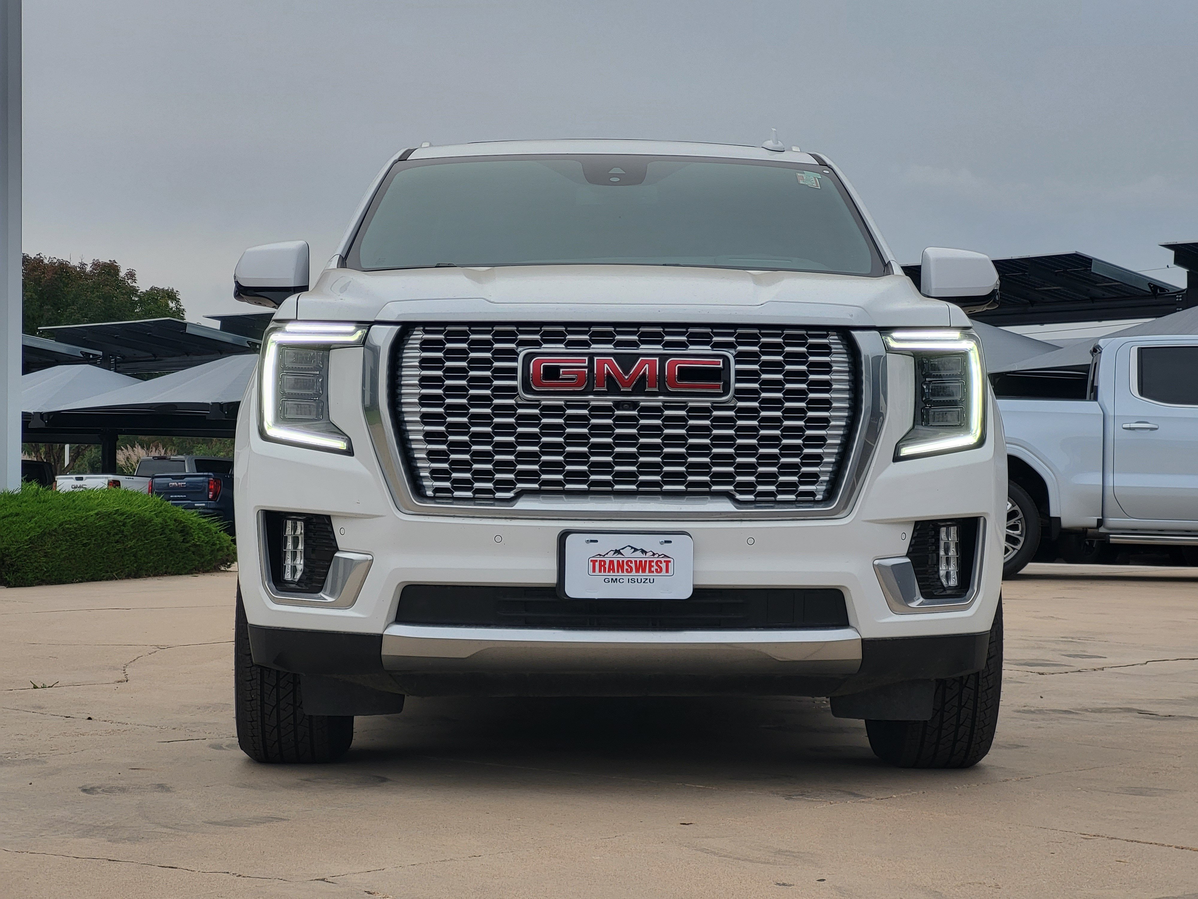 Certified 2024 GMC Yukon XL Denali AWD/4WD image 2