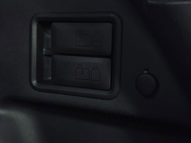 Used 2023 Chevrolet Equinox LT image 11