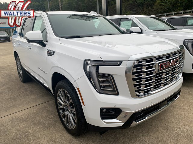New 2025 GMC Yukon Denali w/ Sun & Power Step Package