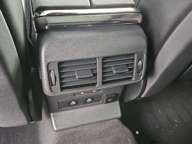 Used 2024 Land Rover Range Rover Velar Dynamic SE image 18