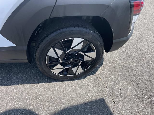 Used 2025 Hyundai Kona SEL AWD/4WD image 13