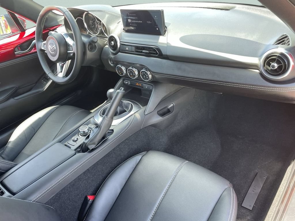 Used 2025 MAZDA MX-5 Miata RF Grand Touring RWD image 13