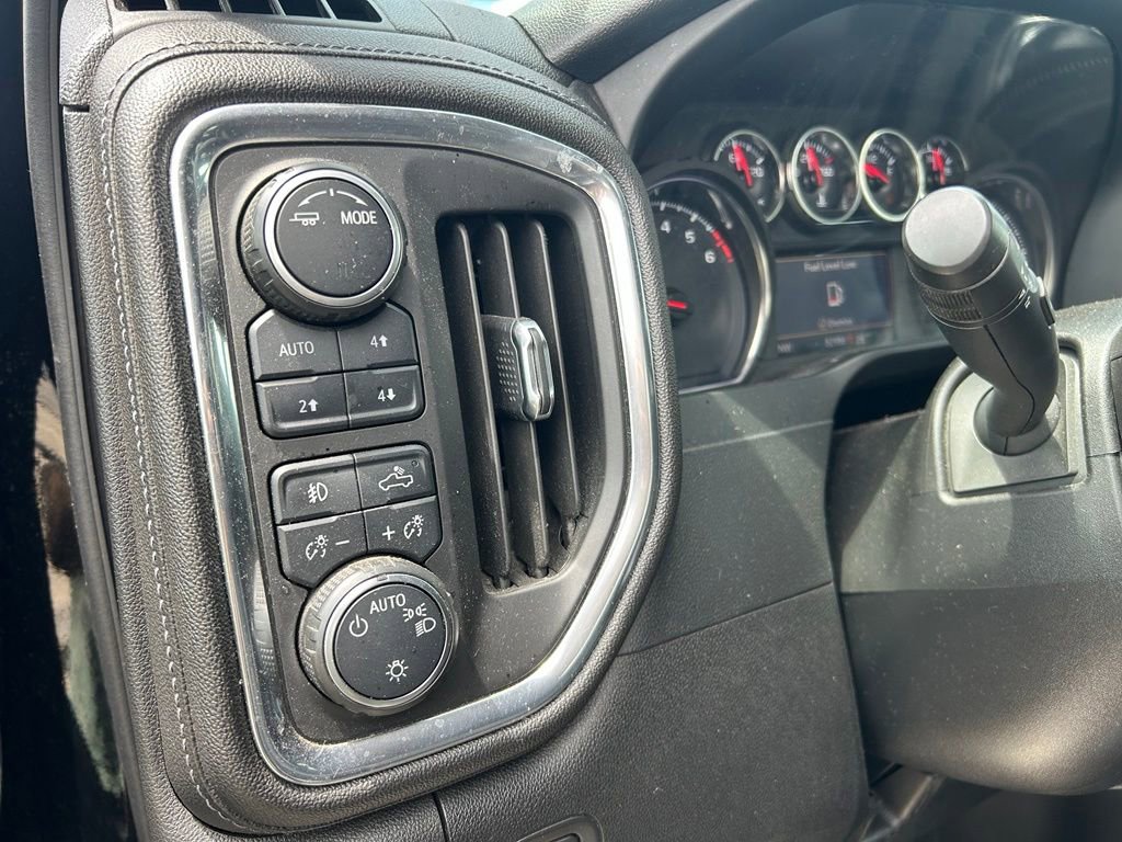 Used 2020 Chevrolet Silverado 1500 RST AWD/4WD image 13