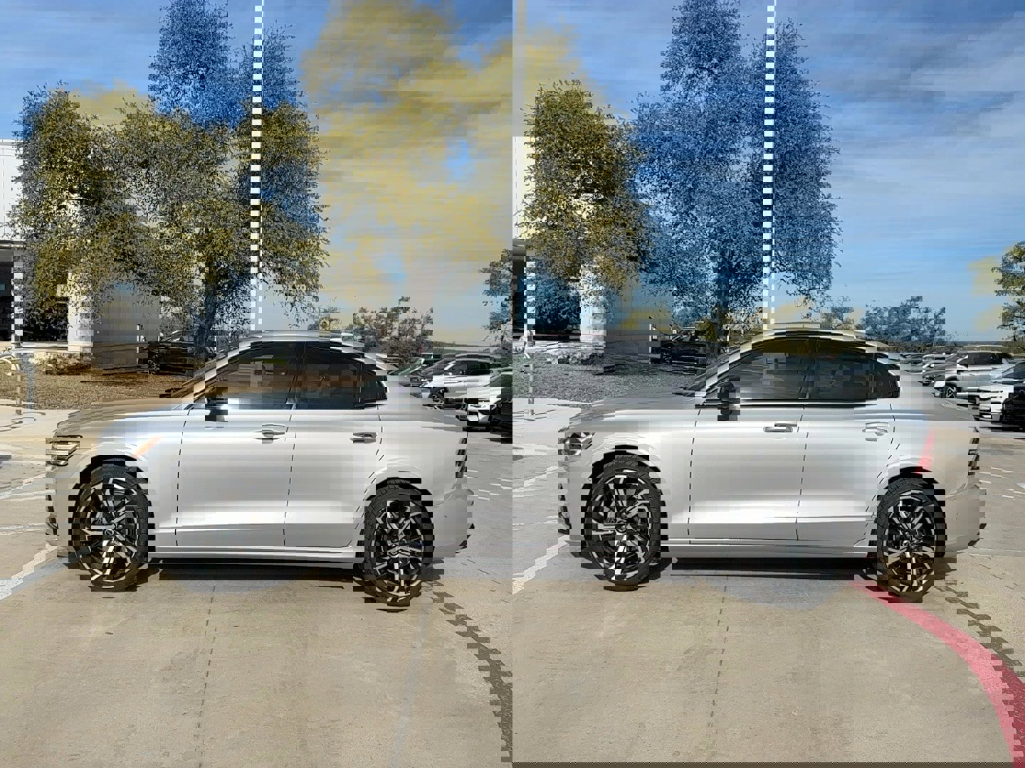 Certified 2024 Volvo S60 B5 Plus image 3