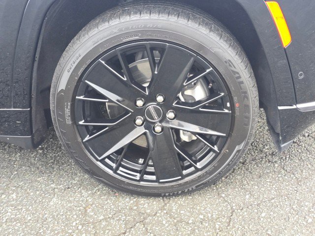 Used 2024 Jeep Wagoneer S image 9