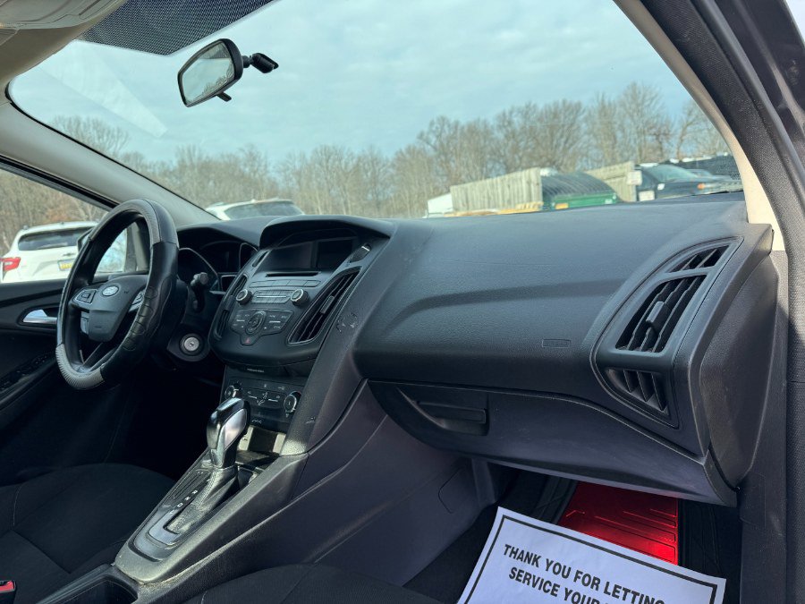 Used 2016 Ford Focus SE image 19
