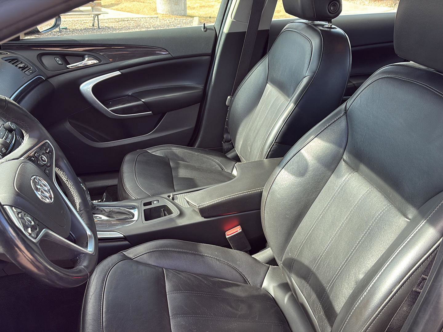 Used 2017 Buick Regal Sport Touring image 6