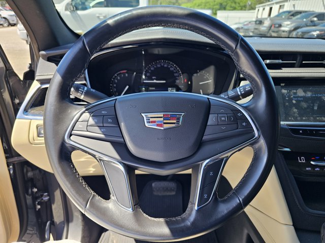 Used 2019 Cadillac XT5 FWD image 18
