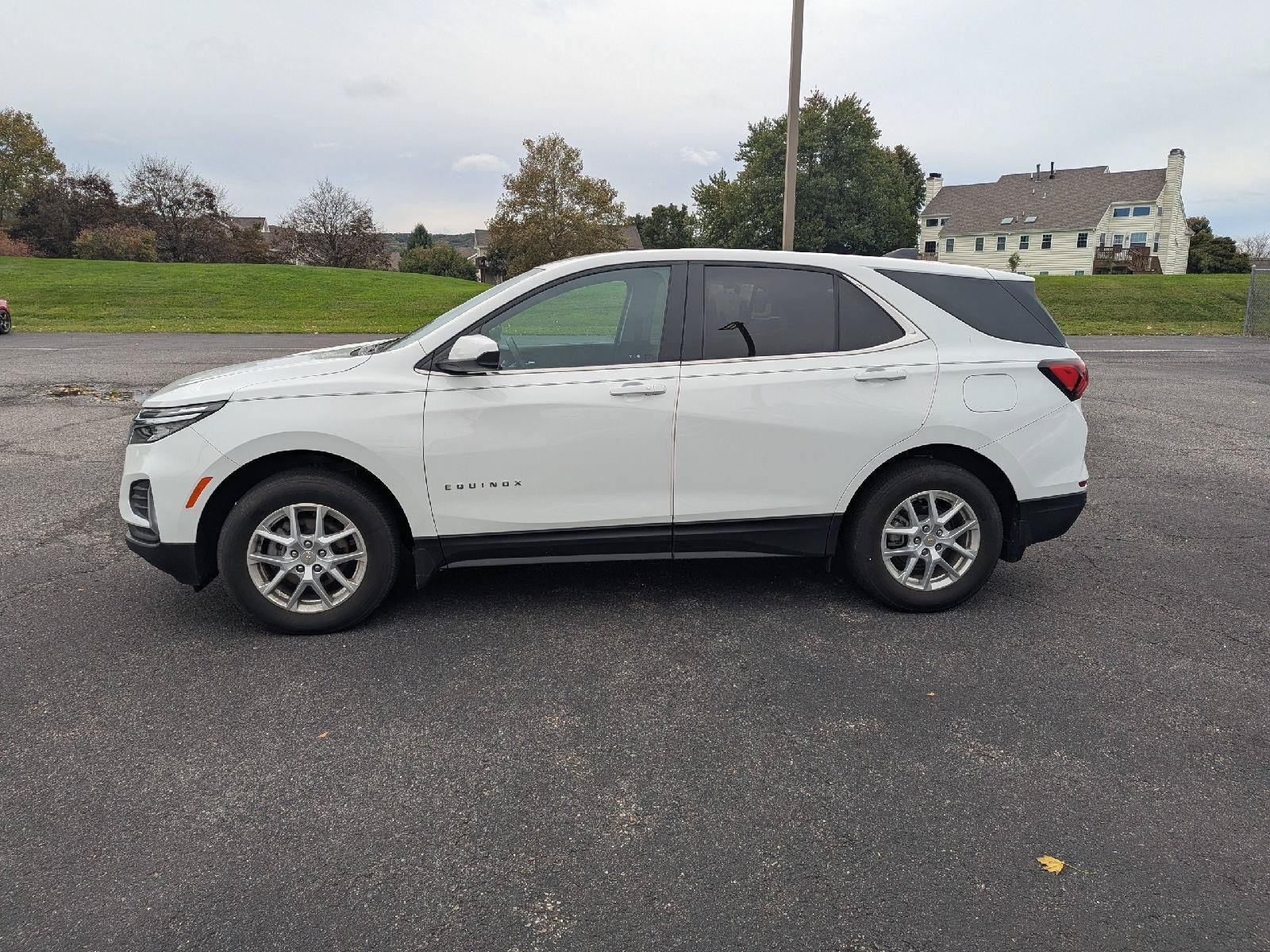 Used 2024 Chevrolet Equinox LT w/ LPO, Floor Liner Package AWD/4WD image 5