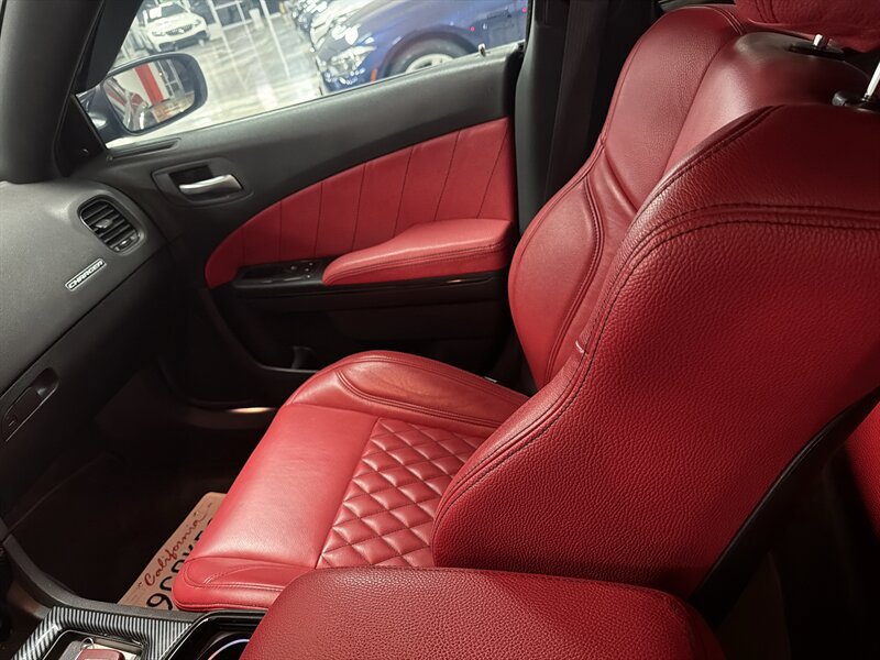 Used 2023 Dodge Charger R/T w/ Blacktop Package RWD image 35
