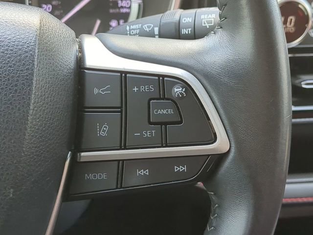 Used 2022 Toyota Highlander XSE image 33