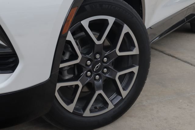 Used 2023 Chevrolet Blazer RS w/ Driver Confidence II Package image 2