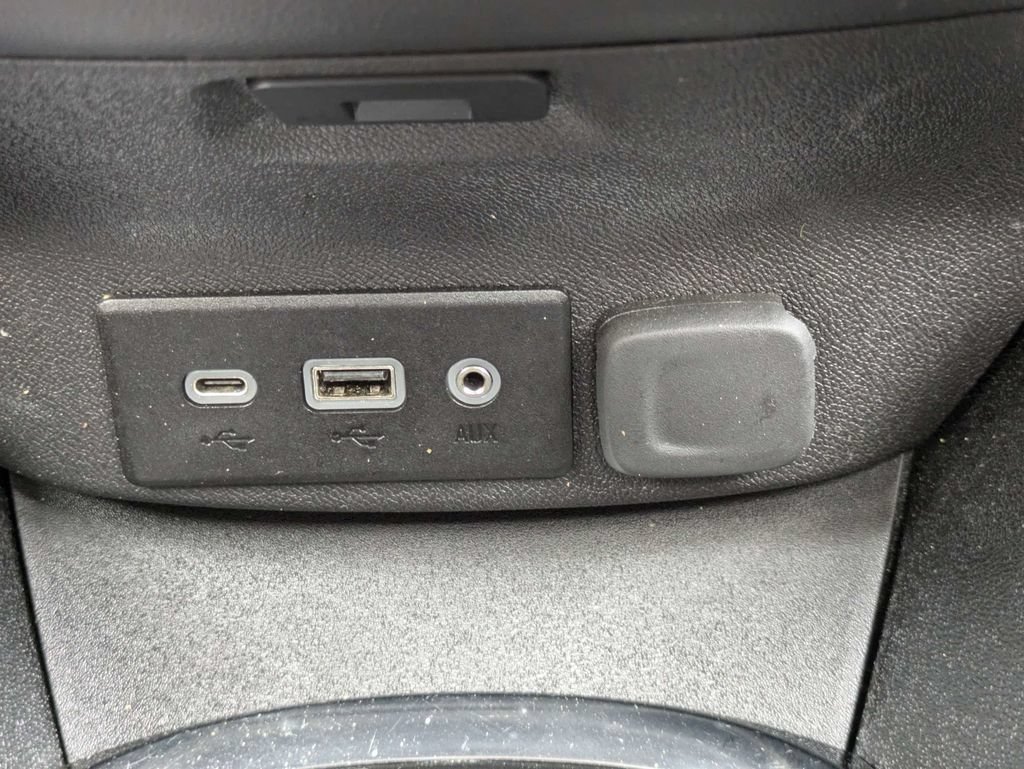 Used 2024 Chevrolet Malibu LT FWD image 22