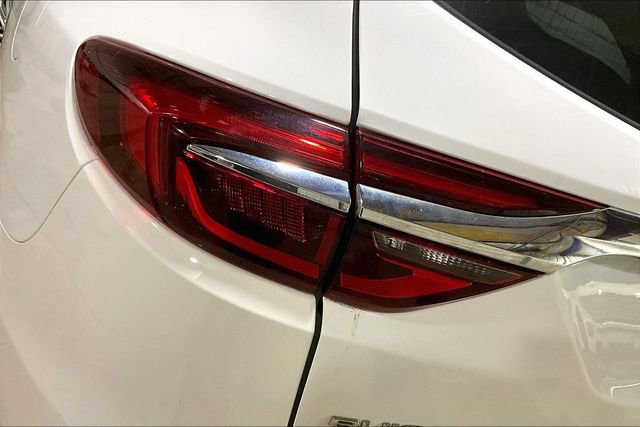 Used 2018 Buick Enclave Essence w/ Trailering Package image 8