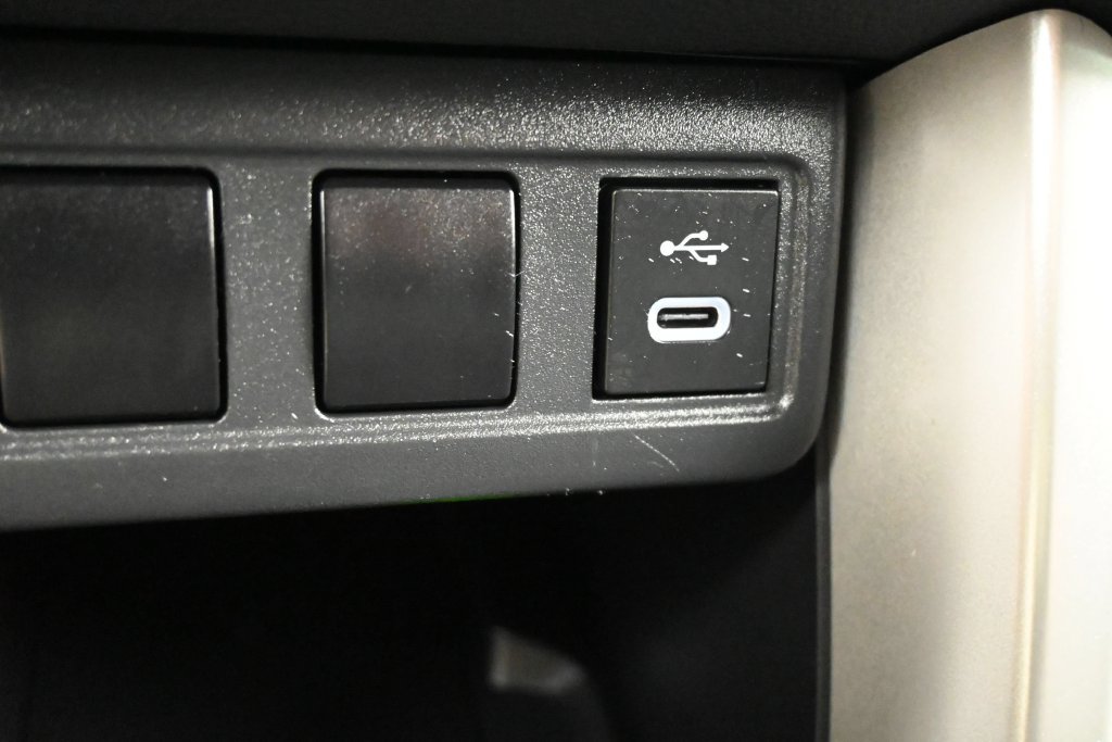 Used 2024 Toyota Corolla Cross LE w/ Moonroof Package FWD image 13