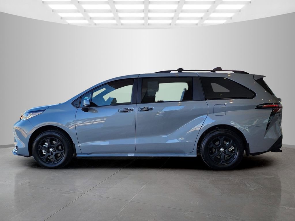 New 2025 Toyota Sienna XLE Woodland Edition image 8