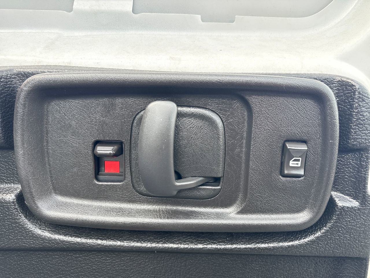 Used 2020 GMC Savana 2500 w/ Driver Convenience Package image 12