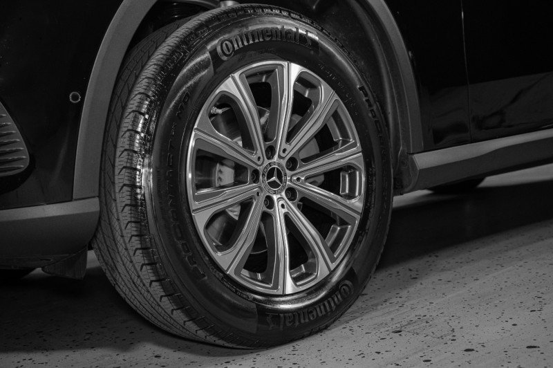 Certified 2026 Mercedes-Benz GLC 300 image 9