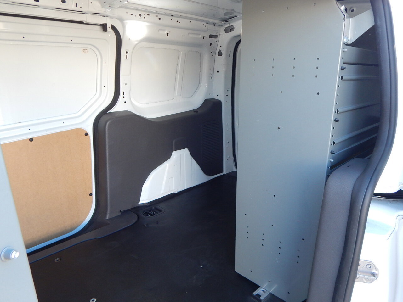 Used 2020 Ford Transit Connect XL image 15