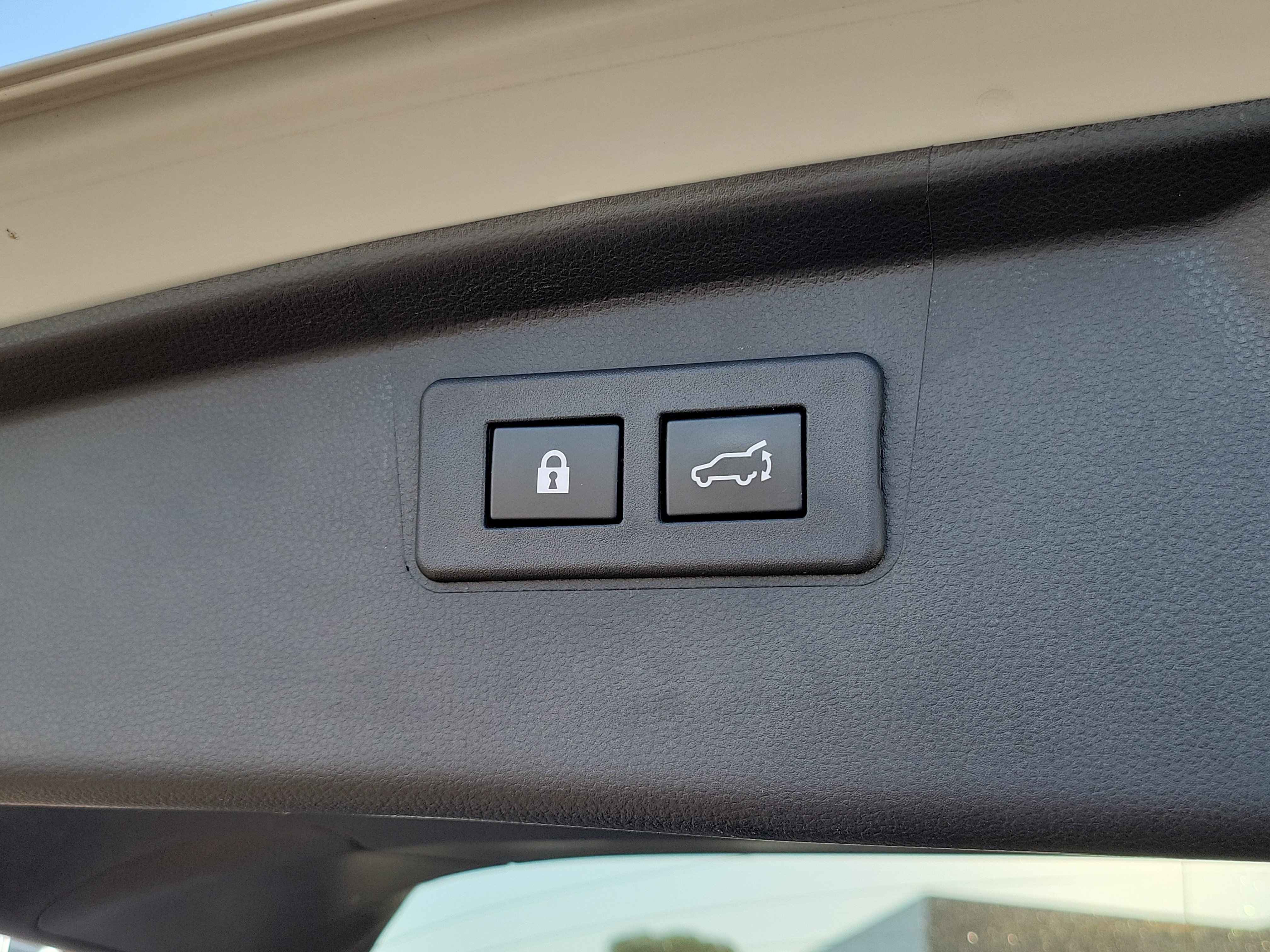 Used 2022 Subaru Outback Limited AWD/4WD image 22