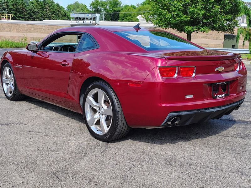 Used 2010 Chevrolet Camaro SS RWD image 8