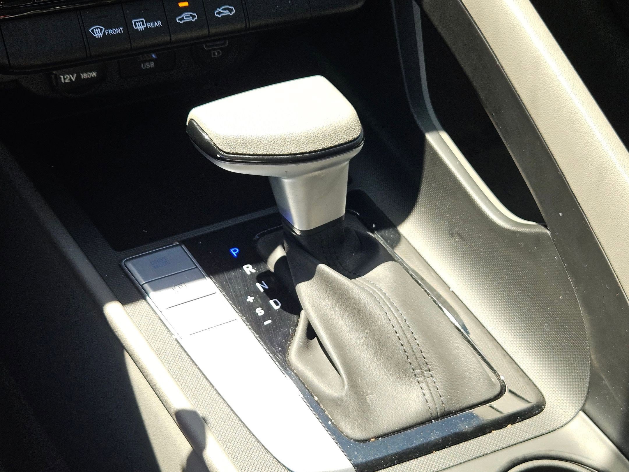 Used 2023 Hyundai Elantra SEL image 17