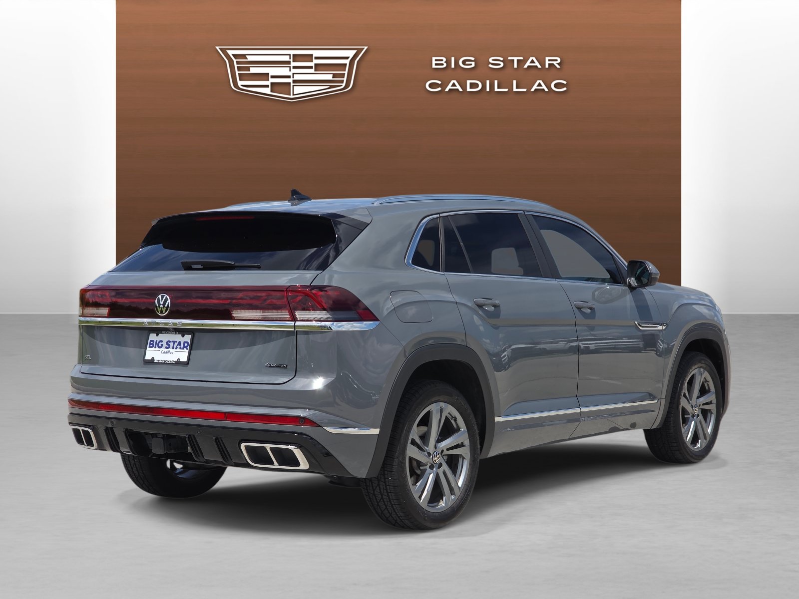 Used 2024 Volkswagen Atlas Cross Sport SEL R-Line AWD/4WD image 5