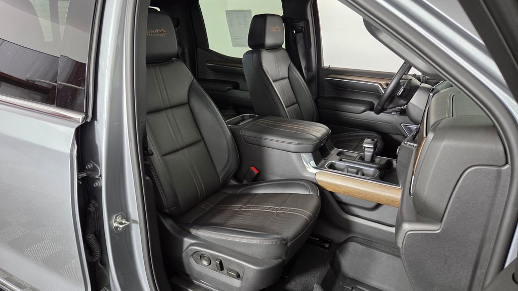 Used 2023 Chevrolet Silverado 1500 High Country w/ High Country Premium Package image 35