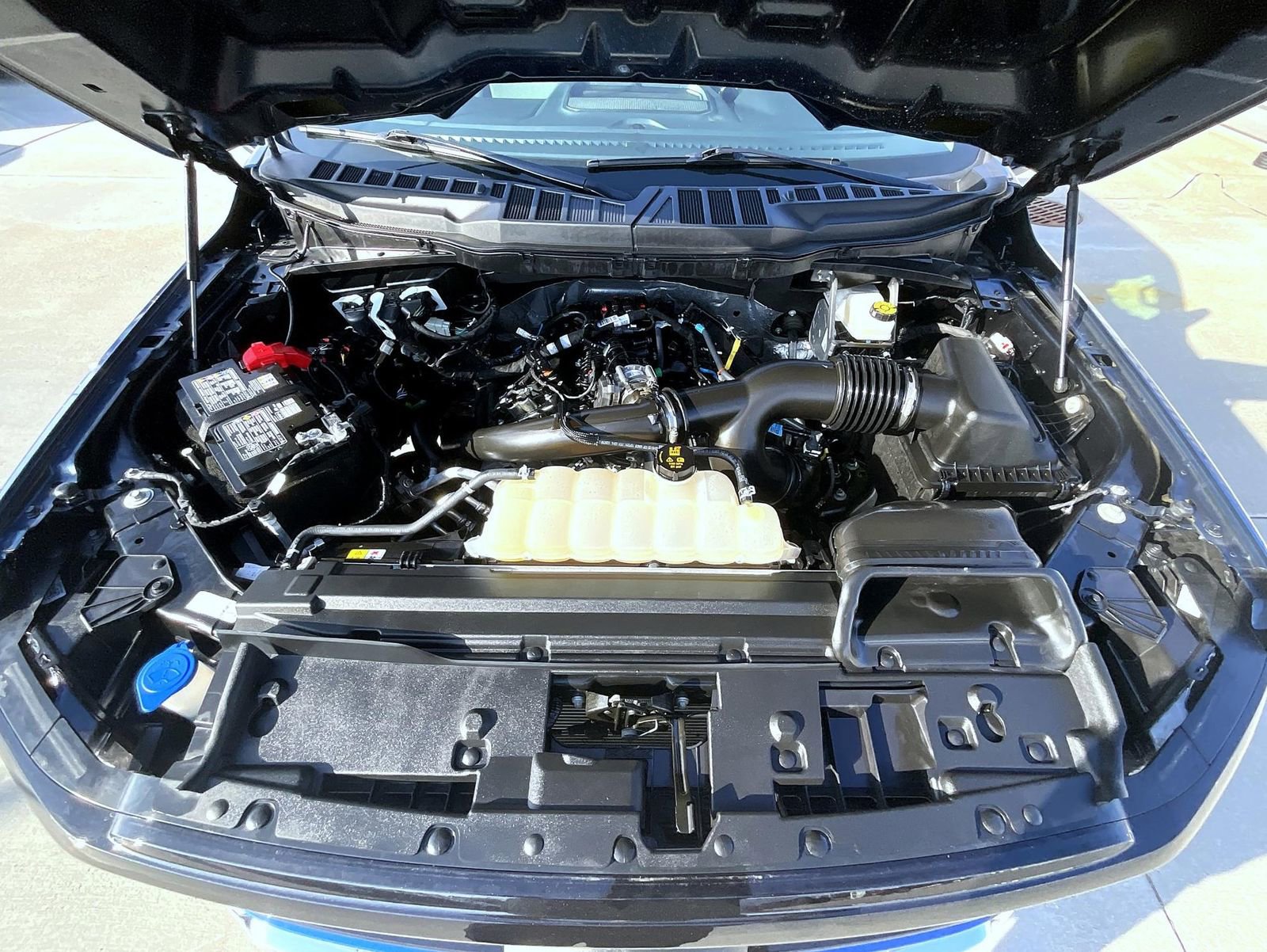 Used 2025 Ford F150 XLT w/ Equipment Group 301A Standard AWD/4WD image 26