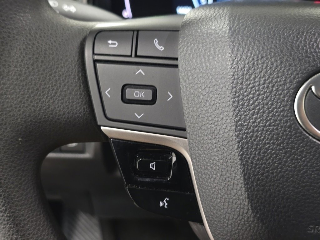 Certified 2025 Toyota Camry LE image 31