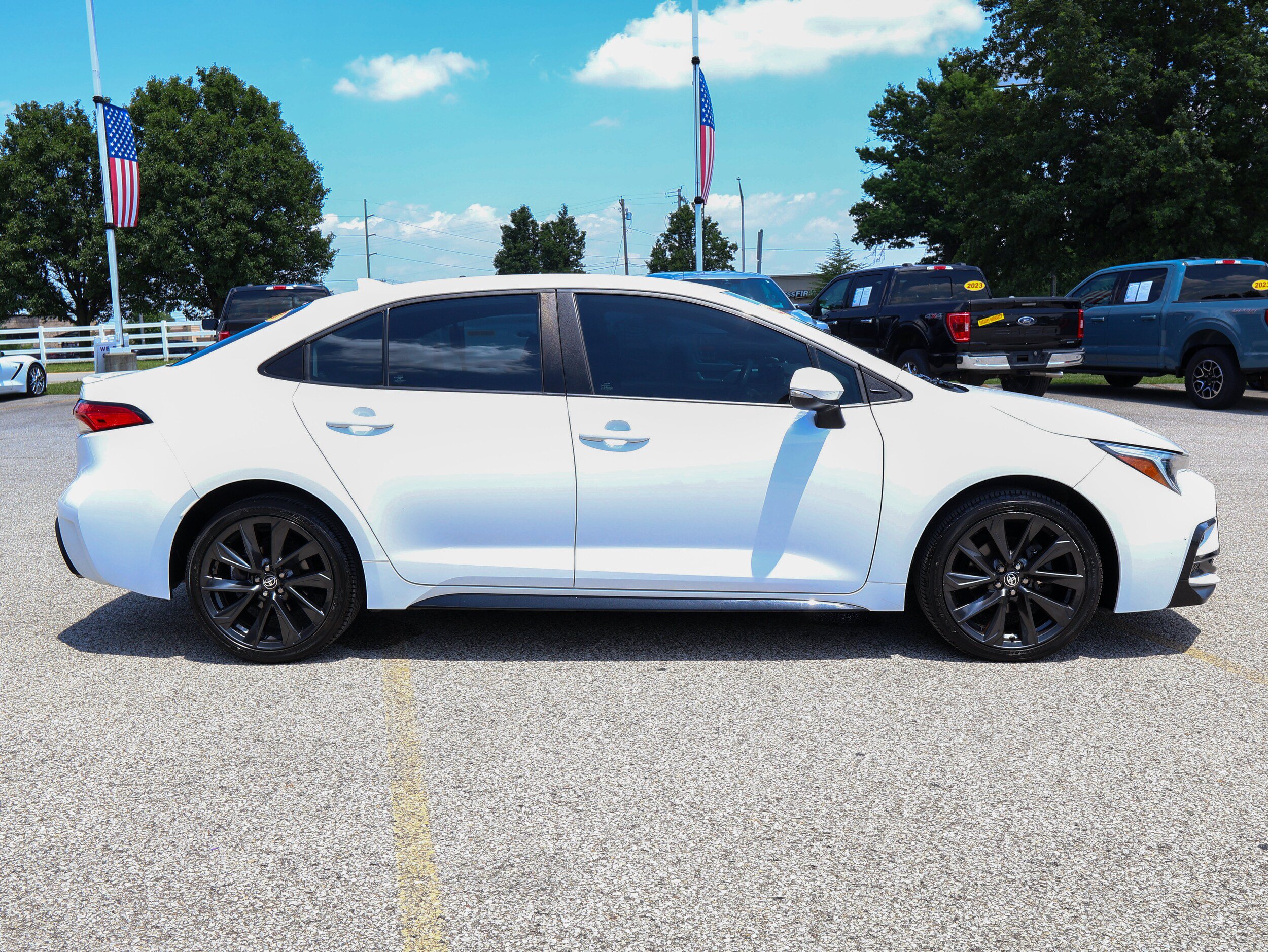 Used 2023 Toyota Corolla SE FWD image 6