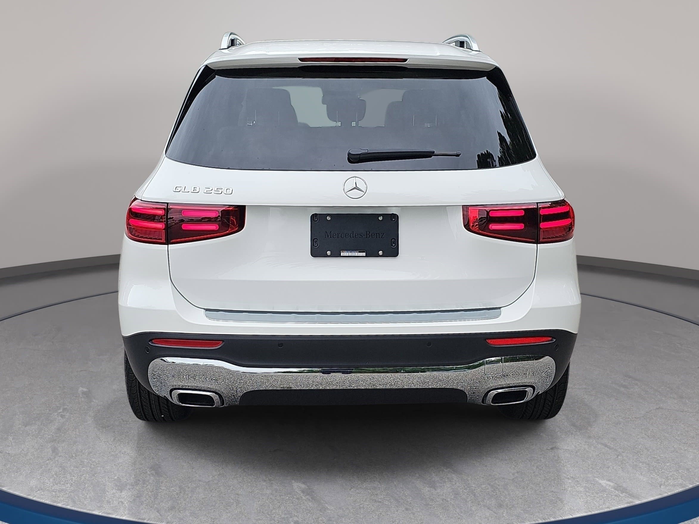 New 2026 Mercedes-Benz GLB 250 image 6
