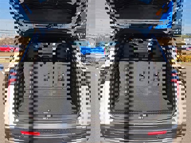 New 2026 Chevrolet Traverse LT w/ Driver Confidence Package image 14