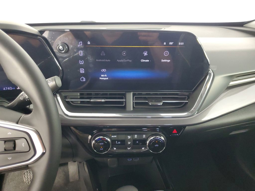 Used 2026 Chevrolet Trax ACTIV image 16