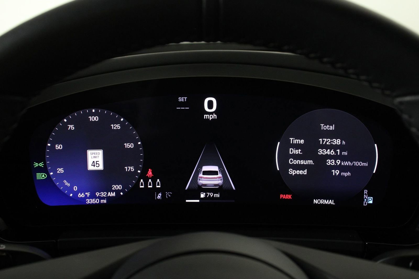 Certified 2025 Porsche Macan 4 Electric image 16